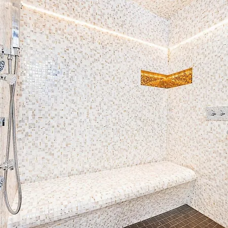 Goldpearl-hyper Centre-lit King Size-parking Offert Apartment